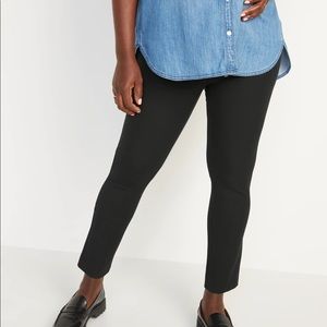 Old Navy full panel Pixie pants, maternity.